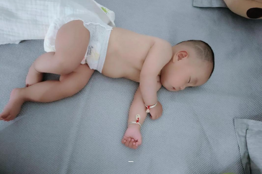 桂林宝宝老打喷嚏怎么办